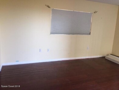 MASTER BEDROOM/DIRECR OCEAN VIEW