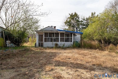 452 Orange Ln, Petersburg, VA 23803 - photo 5