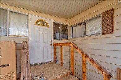 13900 Riviera Dr, Victorville, CA 92395 - photo 5