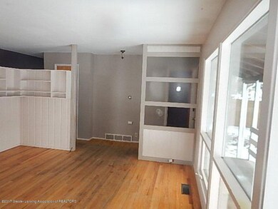2706 Fairfax Rd, Lansing, MI 48910 - photo 5