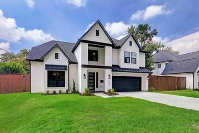 703 W 42nd St, Houston, TX 77018 - photo 2