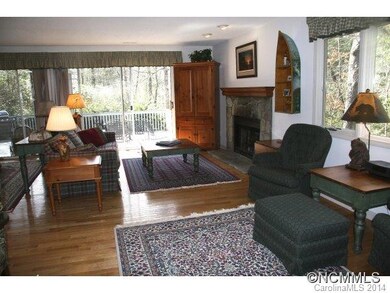 Light filled & open floor plan