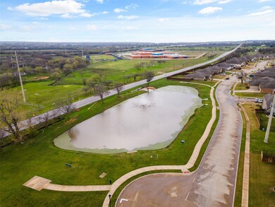 1504 Glade Meadows Dr, Joshua, TX 76058 - photo 2