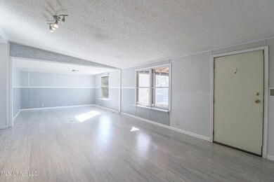 7467 Thompson Road, Long Beach