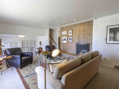 4204 Crestview Dr, Cedar Falls, IA 50613 - photo 5