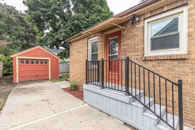 1430 Sunnyside Ave, Lansing, MI 48910 - photo 3