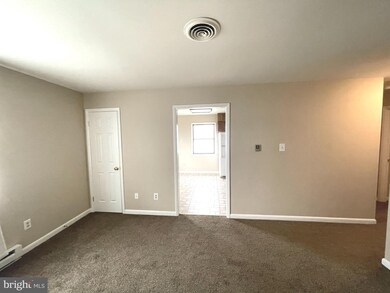 17505 Virginia Ave unit B, Hagerstown, MD 21740 - photo 6