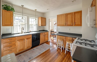 43 Palmer St unit 43, Arlington, MA 02474 - photo 5