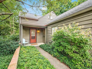 44 W Royal Forest Blvd, Columbus, OH 43214 - photo 2