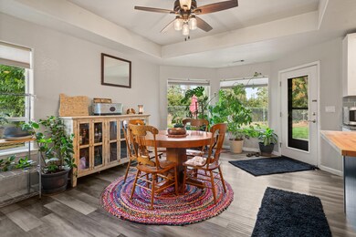 570 Bachand Cir, Central Point, OR 97502 - photo 4