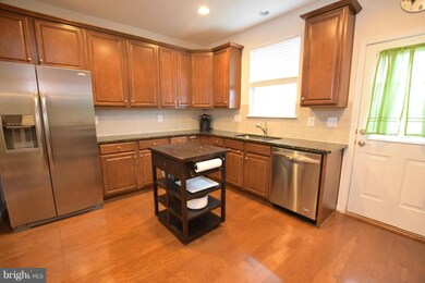 8387 Scotland Loop, Manassas, VA 20109 - photo 2