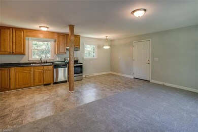 329 Falcon Hills Dr, Asheboro, NC 27205 - photo 6