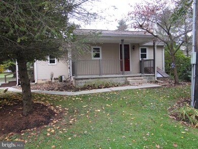 668 Broad St, Honey Brook, PA 19344 - photo 3