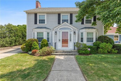 66 Underwood St, Pawtucket, RI 02860 - photo 2