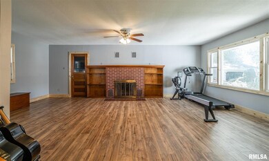 1101 Pekin St, Lincoln, IL 62656 - photo 5