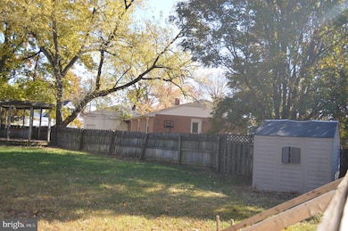 301 Whitman Ct, Glen Burnie, MD 21061 - photo 5