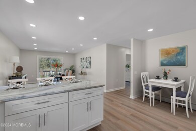 Kitchen Seating Area