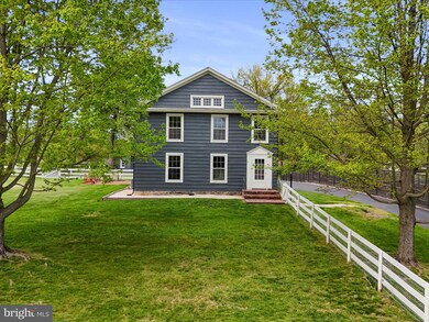 921 W Main St, Purcellville, VA 20132 - photo 2