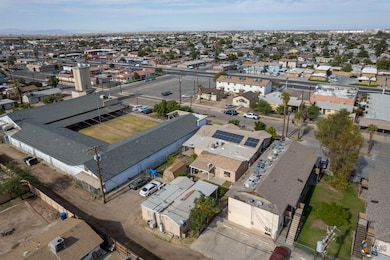 855 Park Ave, El Centro, CA 92243 - photo 5