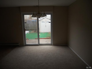 43 Eisenhower Cir, Whitehall, PA 18052 - photo 5