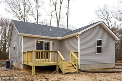 12 Latane Dr, Colonial Beach, VA 22443 - photo 2