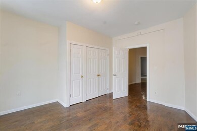 422 Jelliff Ave unit 1, Newark, NJ 07112 - photo 4