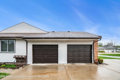 (28) 468 Red Cedar Blvd. Garage