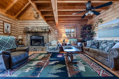 2134WalnutCt-12