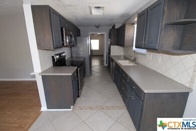 2001 Pleasant Ln, Copperas Cove, TX 76522 - photo 6