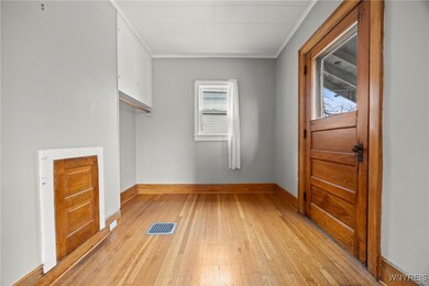 411 Breckenridge St unit Upper, Buffalo, NY 14213 - photo 4