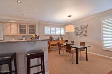 Kitchen:dining