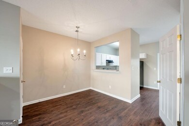 3604 Ginnis Rd SW unit 2, Atlanta, GA 30331 - photo 5