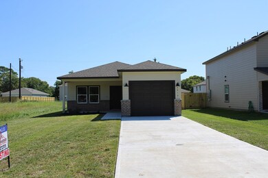 2912 5th St, Bay City, TX 77414 - photo 2