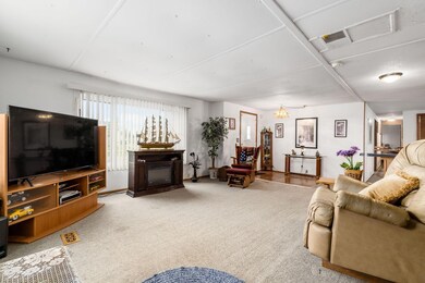 013_2295 Maureen Blvd S - 042