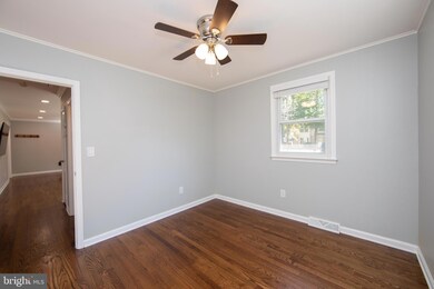 605 Maryland Rd, Glassboro, NJ 08028 - photo 3