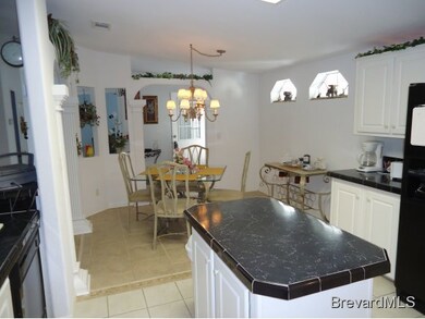 232 Scenic Dr unit 277, Cocoa, FL 32926 - photo 3
