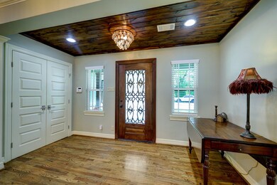 1725 Creek Dr, Houston, TX 77055 - photo 5