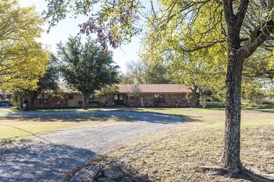 1253 Tate Cir, Sherman, TX 75090 - photo 2