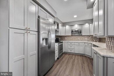 Lakeside Plaza Condominium unit 1129, Baileys Crossroads, VA 22041 - photo 2