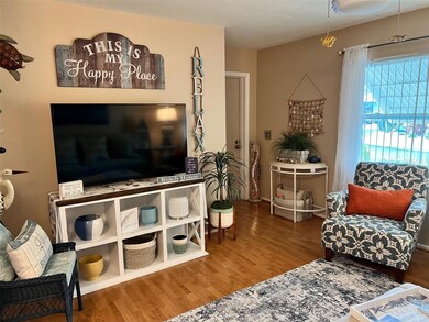 250 Rosery Rd NW unit 337B, Largo, FL 33770 - photo 6