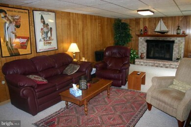 2952 Roosevelt Dr, Chambersburg, PA 17201 - photo 5