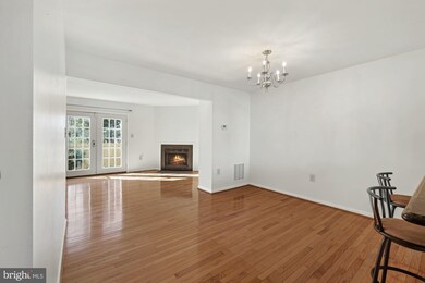 14401 Bakersfield Ct, Silver Spring, MD 20906 - photo 6