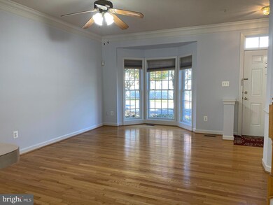 12042 Chestnut Glen Rd, Clarksburg, MD 20871 - photo 4