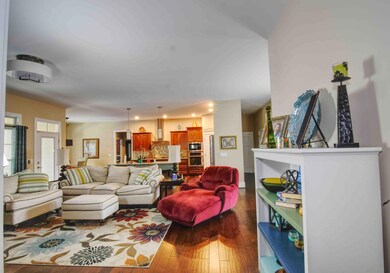 C LivingRoom1