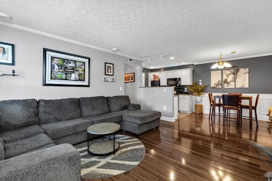 006-5488CedarSprings-Columbus-OH-43228-F