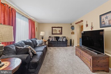 4571 Marianne Dr, Brookhaven, PA 19015 - photo 6