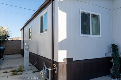 1410 E 6th St unit 30, Corona, CA 92879 - photo 5