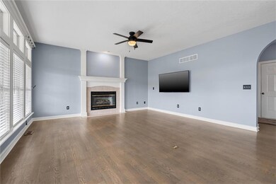 1313 SW Pebble Ln, Lees Summit, MO 64082 - photo 3