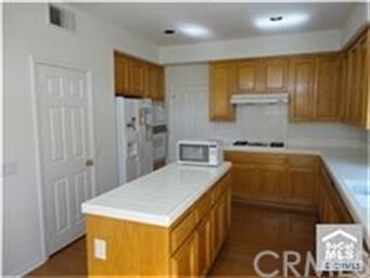 center island in kitchen