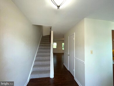 7007 Cipriano Woods Ct, Lanham, MD 20706 - photo 4